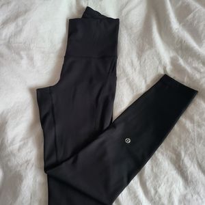 Lululemon Wunder Train HR Tight 25" Pockets sz 4